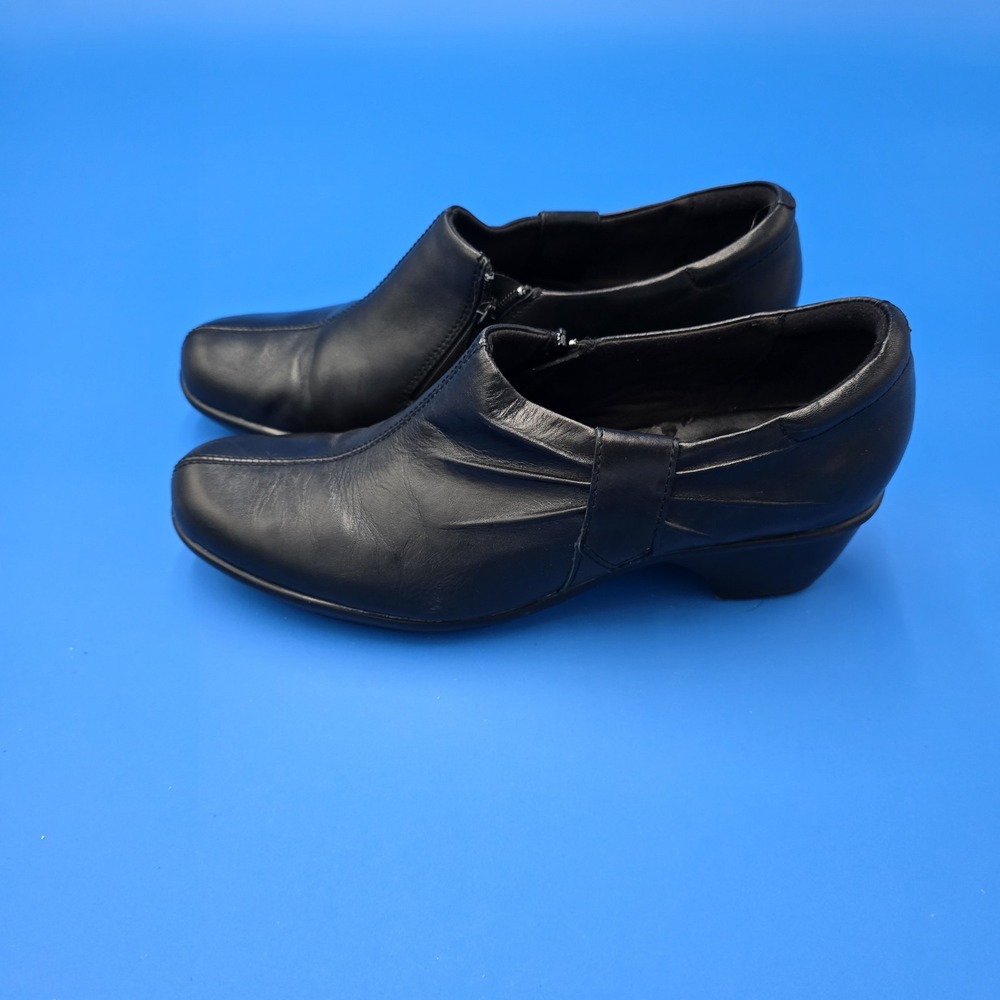 Clarks Womens Black Leather Pleated Ankle Booties Side Zip Block Heel Shoes 9.5M